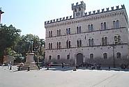 CHIAVARI